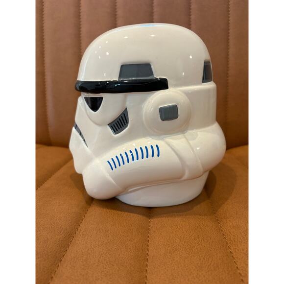 STAR WARS STORM TROOPER COIN PIGGY BANK LUCAS FILMS HELMET CERAMIC - Picture 2 of 6